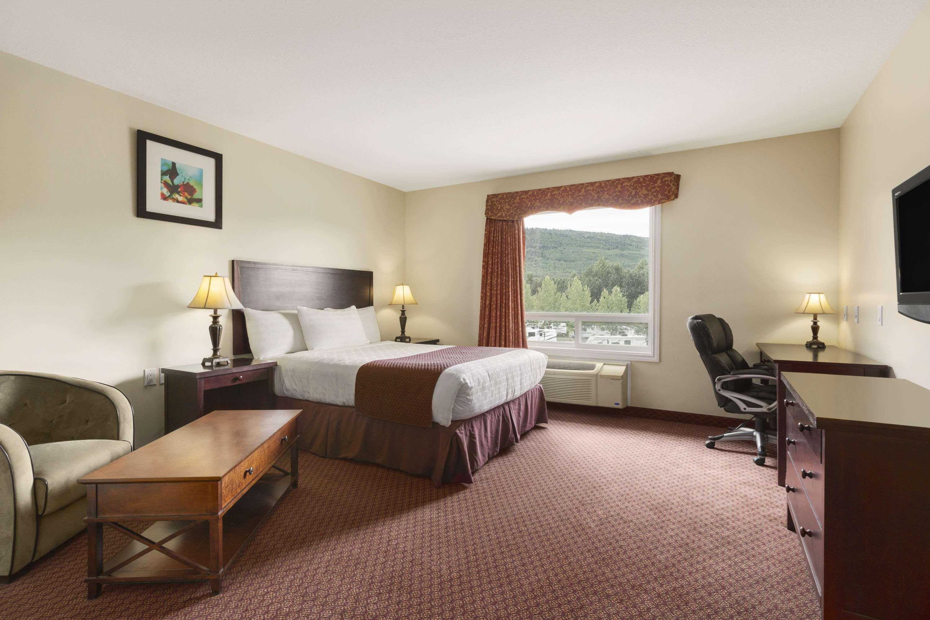 Days Inn By Wyndham Chetwynd Luaran gambar