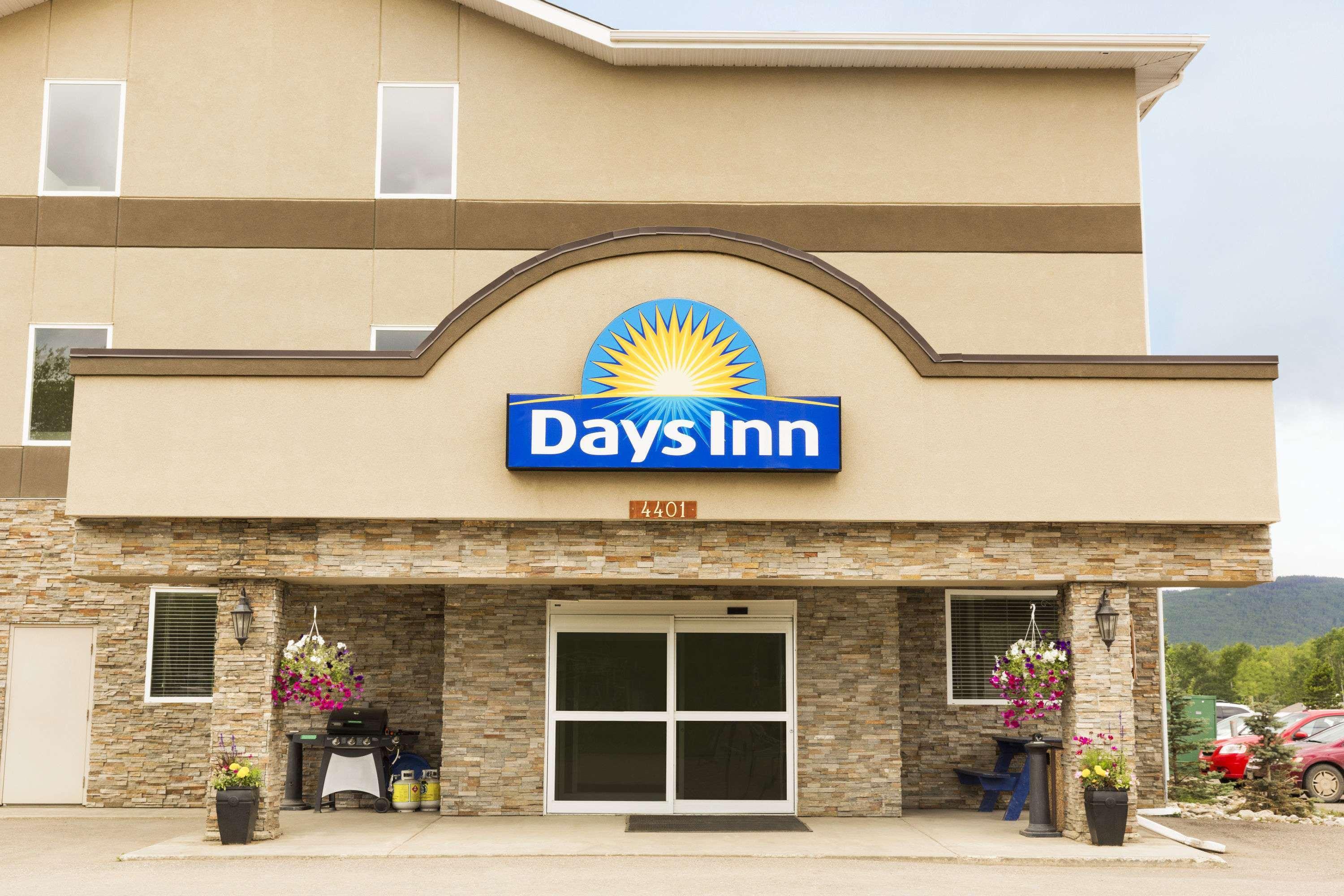 Days Inn By Wyndham Chetwynd Luaran gambar