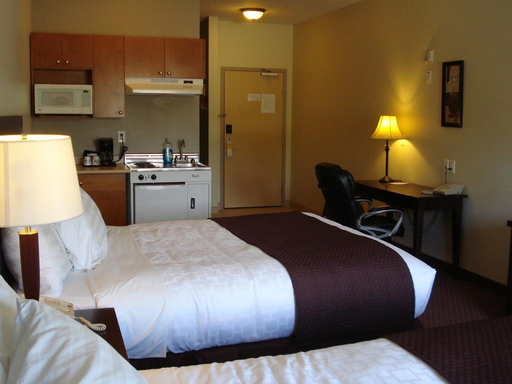 Days Inn By Wyndham Chetwynd Luaran gambar