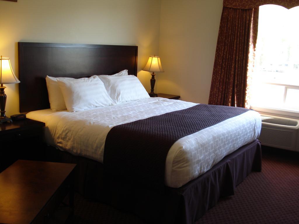 Days Inn By Wyndham Chetwynd Luaran gambar